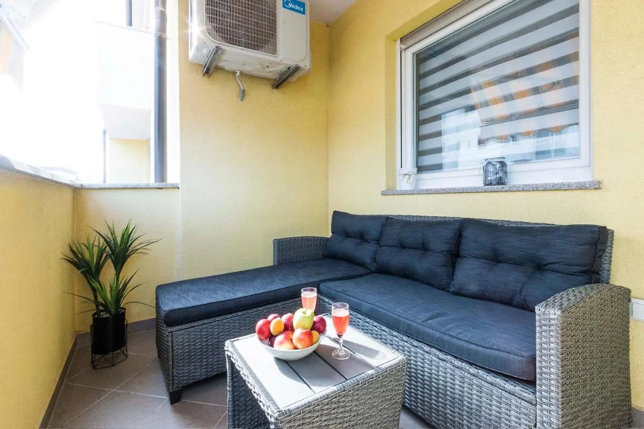 Apartment Elena Pula 0*,  Kroatië